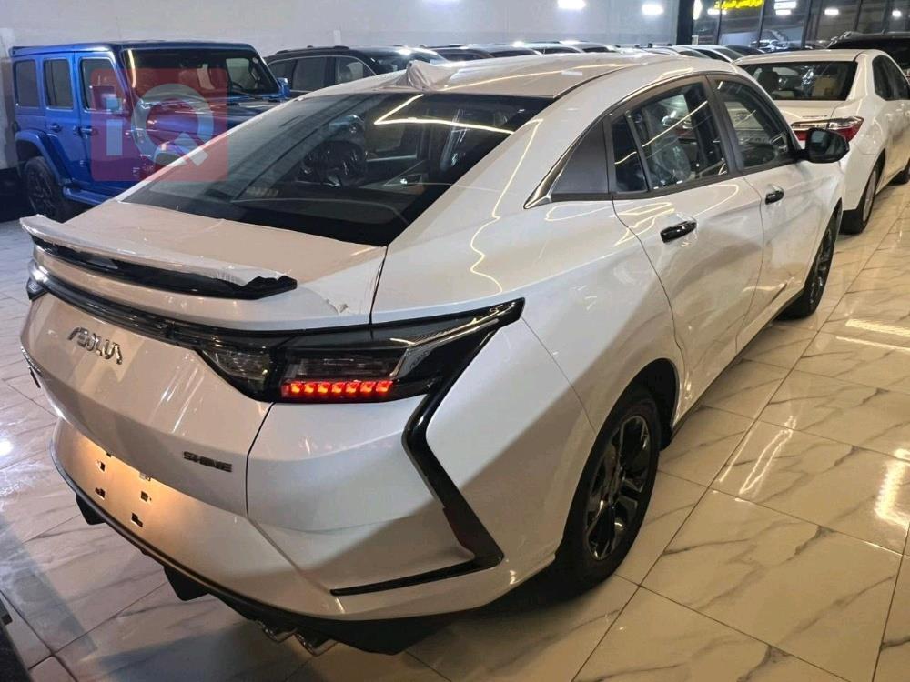 دۆنگ فینگ شاین